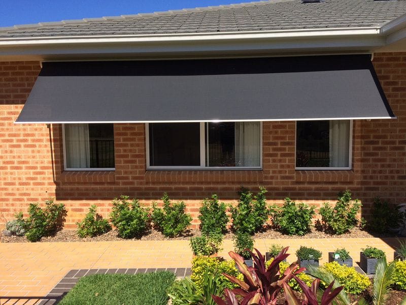 Benefits of a Ravi Pivot Arm Awning Benefits of a Ravi Pivot Arm Awning